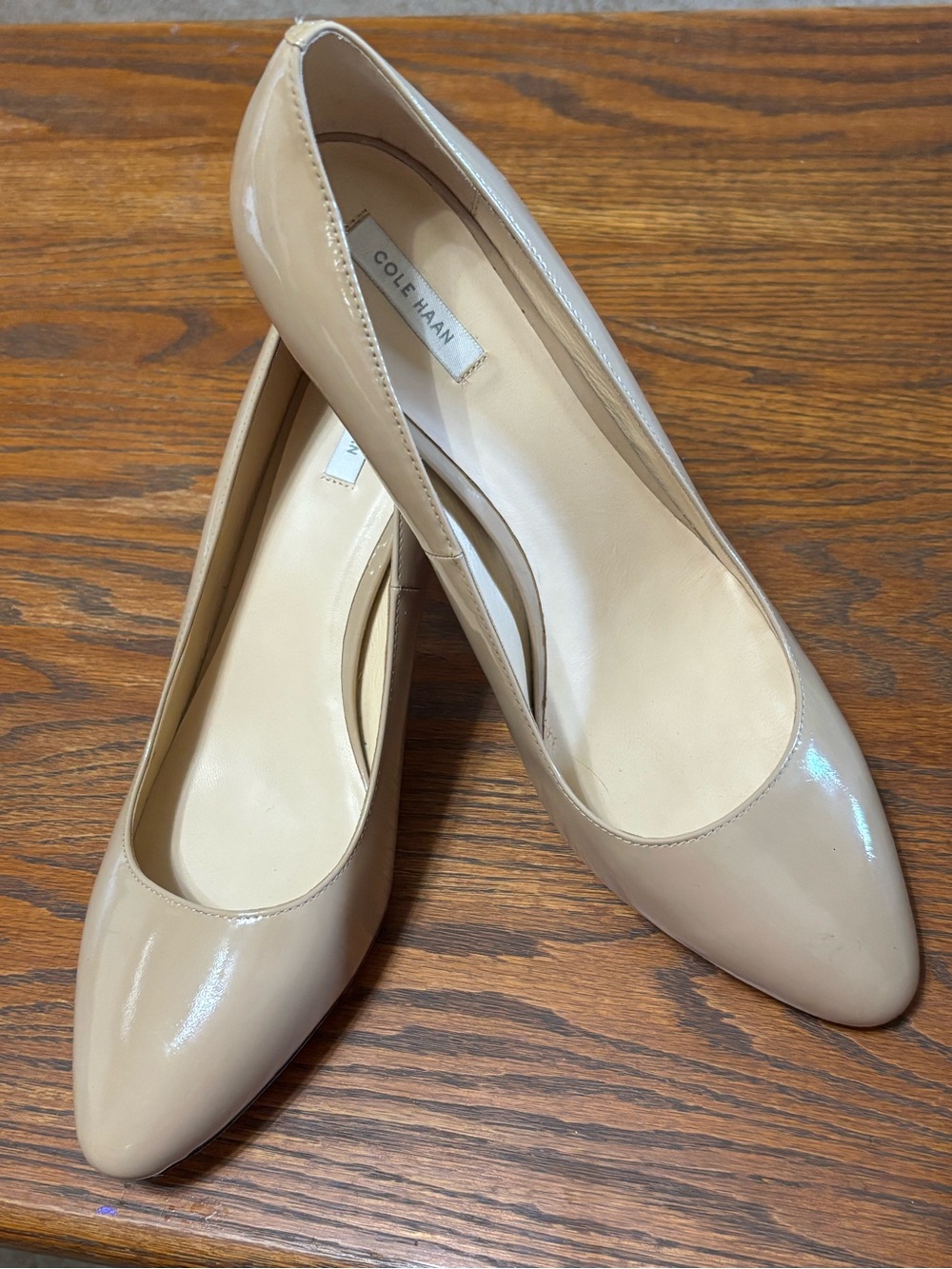 Cole Haan Tan Patent Leather Pointy Toe Pumps Neutral, Classic . Size 10